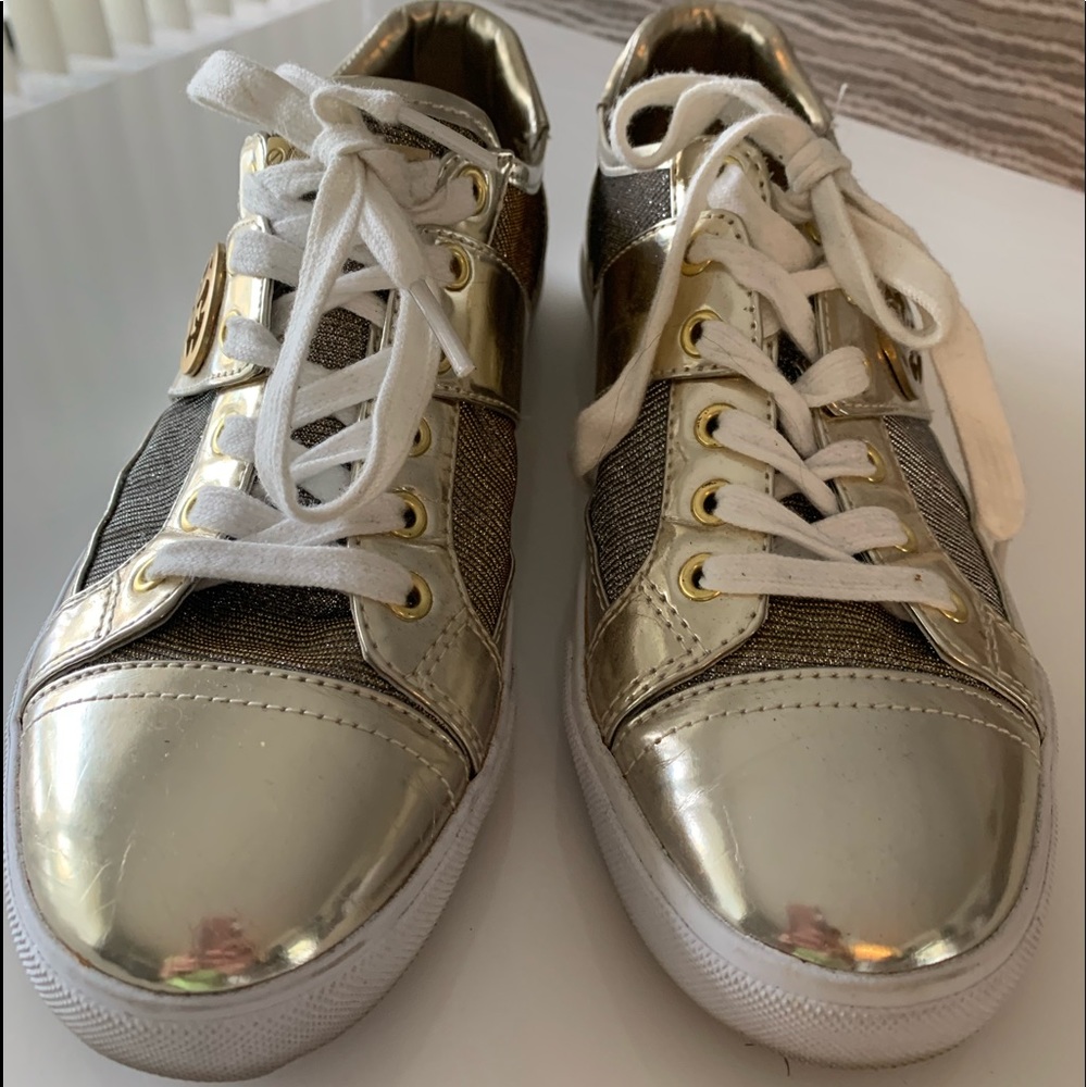 💛💛⬇️⬇️ GUESS GOLD SPARKLE SNEAKERS💛